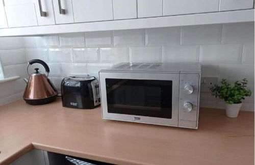 Home from Home near LFC & train station - Foto 11