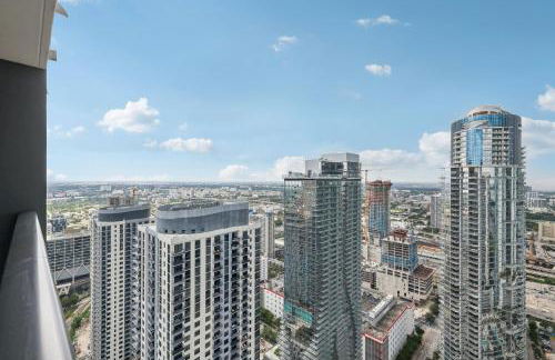 Stunning Lux 2 Bed 2 Bath with Panoramic View from Balcony - Foto 70