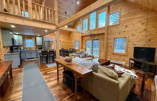 2S New log cabin in Bethlehem - privacy, firepit, great location! - Photo 2