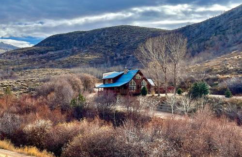 Large Off-Grid Luxury Cabin- creek land & views - Foto 59