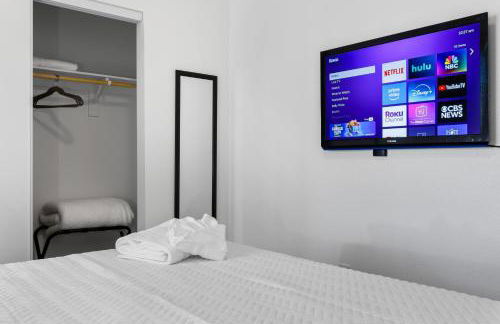 Cozy 5BR with Games and Pool for All - Foto 4