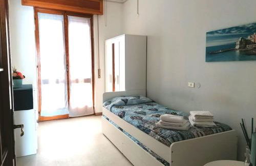 Overlooking Genoa - Foto 11