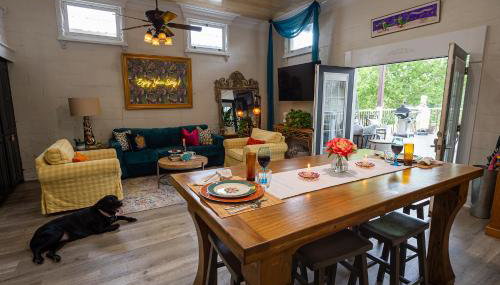 Chateau Royale, Pet Friendly, On Bayou, Downtown! - Foto 4