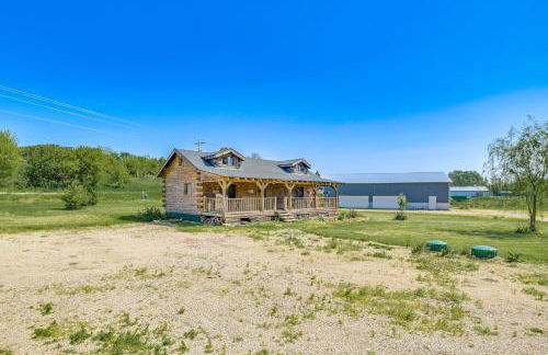 Bellevue Log Cabin with Gas Grill and Creek Access - Foto 24