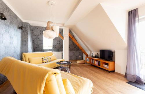 Maisonette Wohnung mit Blick über die Stadt - Foto 4