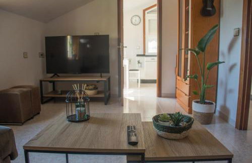 Casa con jardín y gran terraza con vistas al mar - Foto 3