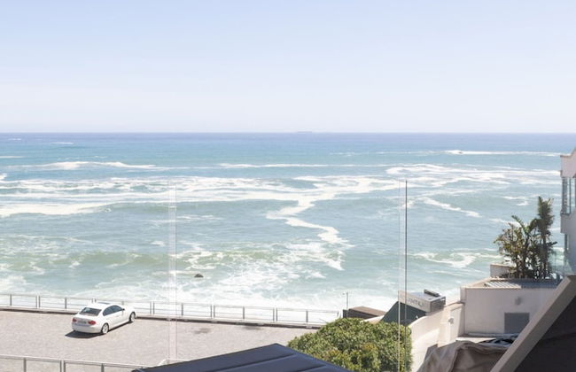 Clifton YOLO Spaces – Clifton Beachfront Penthouse - Photo 39