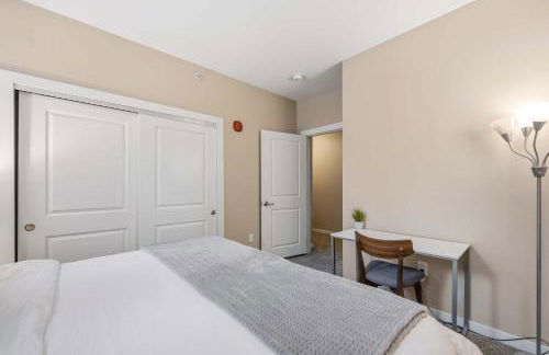 NEW 3BR Stylish Downtown Apartment - Foto 27