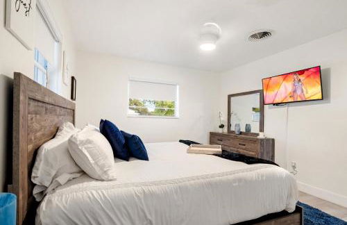 Sleeps 12 Private Pool & Gameroom near Casino, Beaches & Hard Rock Stadium - Foto 23