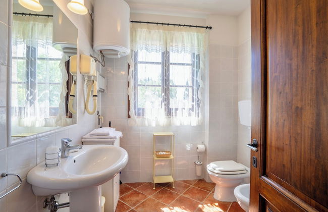 Holiday-Home with pool in San Gimignano - Photo 24