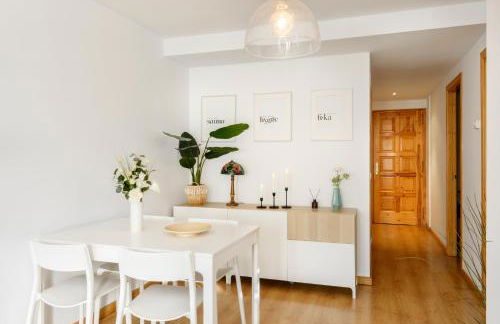 Apartamento de montaña y ESQUÍ en el Pirineo Aragonés, Villanúa - WIFI - Photo 2