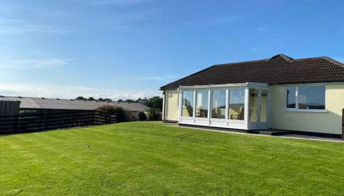 Bungalow in Pillaton - Foto 1