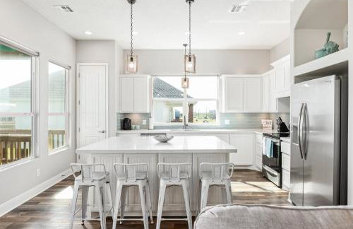 Stylish 4BR Crystal Beach Retreat Walk to Beach - Foto 7