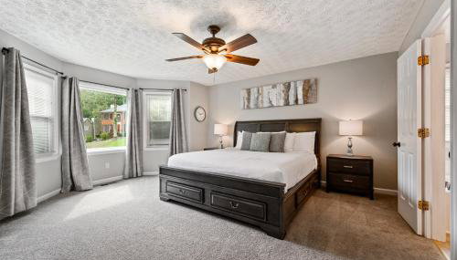 Relax In This 4BR Retreat With Screened Snug Porch - Foto 3