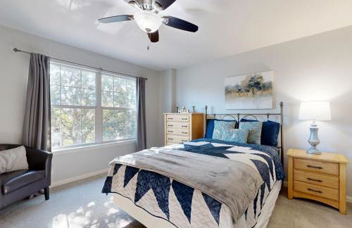 Charming family friendly home, enclosed backyard & 20 miles from San Antonio - Foto 20