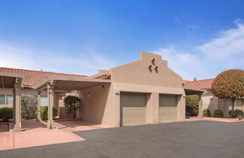 Refreshing Sedona Sanctuary with Pool and Hot Tub for Family - Foto 4