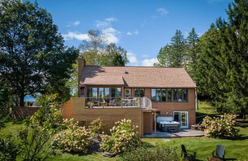 Relaxing Catskill Escape- Mountain Views - Hot Tub - Fire Pit - Heated Pool - Foto 39