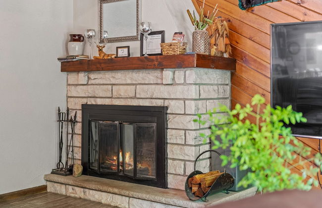 Mountain Must-have by Avantstay Indoor Hot Tub Game Room Fire Pit - Photo 7