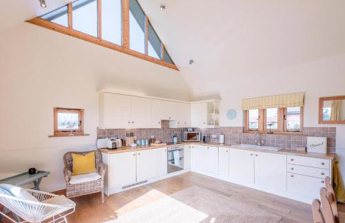 The Meadows Dairy, Bawdsey - Photo 8