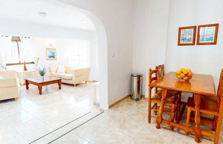 Villa León en Denia, vacaciones con barbacoa en terraza, piscina privada y vistas al Mediterráneo by Family Homes - Foto 46