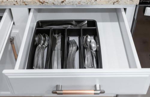 Spacious 5-bedroom villa in welcoming Burleson with WiFi, AC - Foto 33