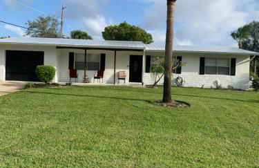 Ambers Jensen Beachhouse with Hot Tub - Foto 9