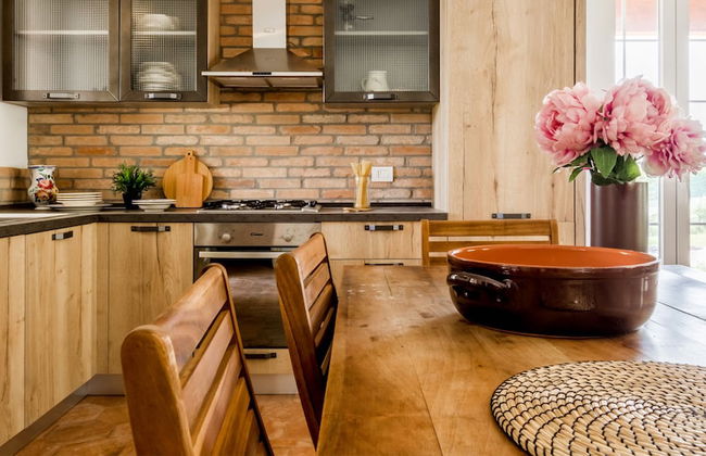 JOIVY Superb Villa For 7 W/Backyard And Bbq Area In Vaccarezza - Foto 43