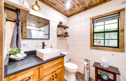 McAlester Vacation Rental with Private Hot Tub - Foto 7