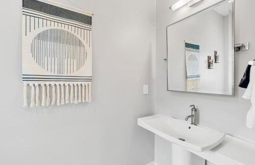 Family Friendly Home Mins to Beach and Downtown - Photo 28