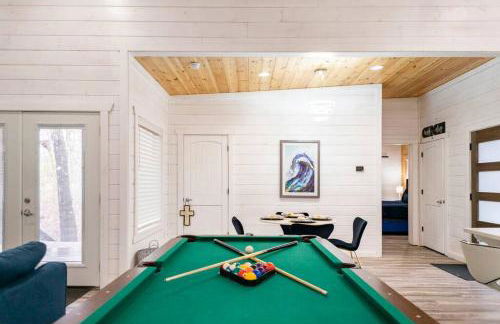 Diamond Cabin w/ jet shower & secluded back deck! - Foto 7