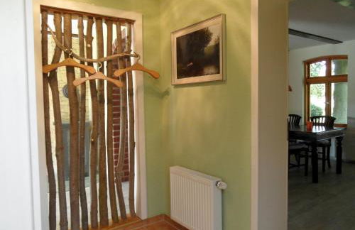 Komfortable Ferienwohnung "Vier Linden", ruhige dörfliche Lage, 20 min zur Küste - Foto 2