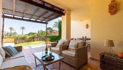 BELLA GADEA - Photo 2