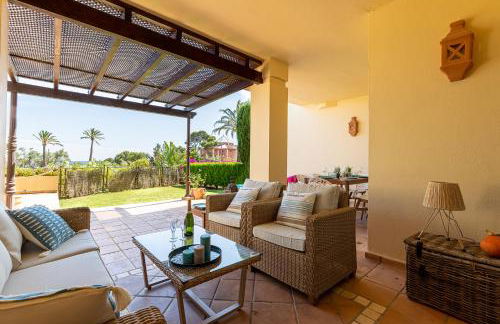 BELLA GADEA - Photo 2