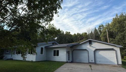 Husky Hideaway Near Pictured Rocks & Trail 8 - Foto 2