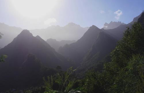 Green Valley Cruzinhas House with Fireplace & BBQ - Foto 45