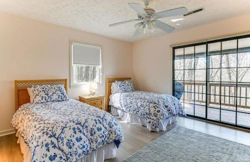 Deck and Community Perks Sky Valley Home! - Foto 17