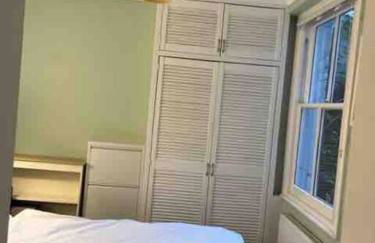 Kensington apartment with 2 bedrooms 1 living room and Patio - Photo 8