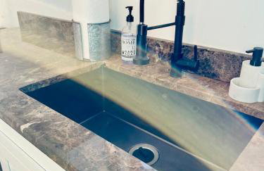 Oasis Yard -Pool-Jets-Game Room-BBQ-Relaxing - Foto 27