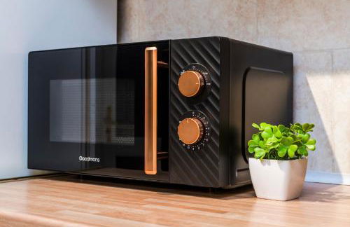 2 Bedroom House, 5 Single Beds, Fast WiFi - Photo 22