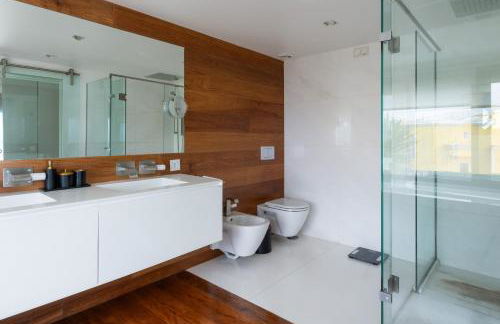 Modern Villa with Sea & River View Pool and Gym. - Foto 54