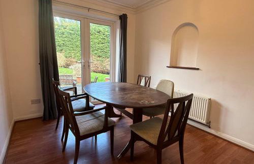 Large 4 Bed with Parking - Foto 5