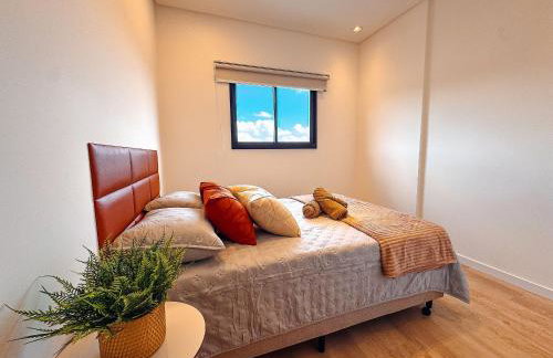 Apto com 1 quarto e sacada com churrasqueira - Foto 1