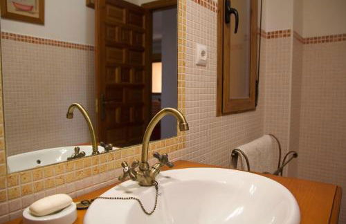 'El Mirador de Sotillo', un Oasis de Confort con Piscina y Jacuzzis - Photo 20