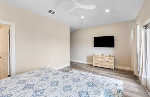 Stylish Townhouse with BBQ, Pool & Near Beach - Foto 22