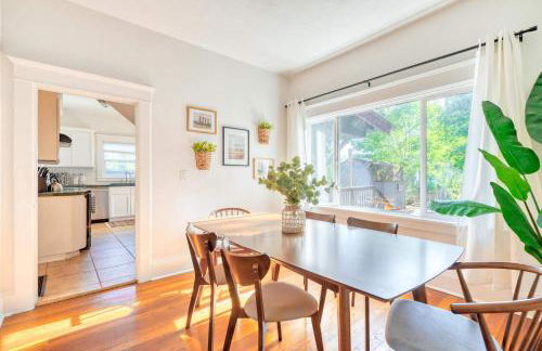 Stay Portland - Cute & Charming Portland Home 91 WalkScore - Photo 9