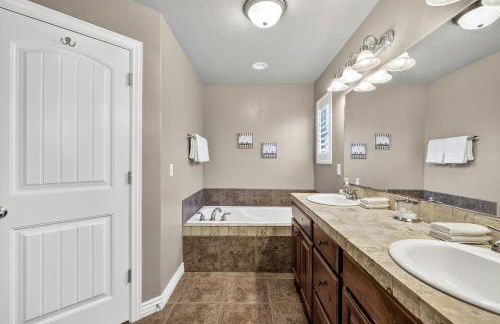 Near Zion 3BR Sleeps 8 Covered Patio Dining - Foto 21