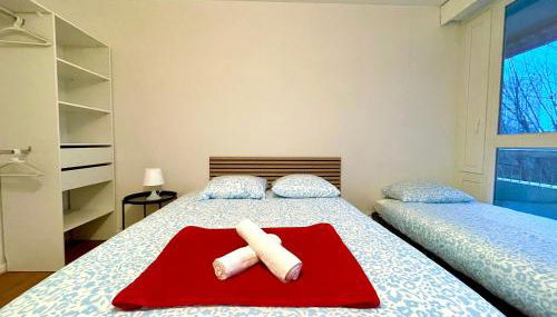 BnGo I Le Spacieux I 12 personnes, 5 chambres, 2 salle de bain, parking privé, WC séparé, Wifi - Foto 2, towels