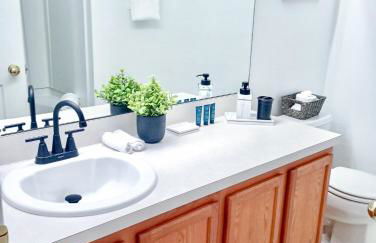 Charming family retreat with Pool & Amenities Disney & top Attractions - Foto 55