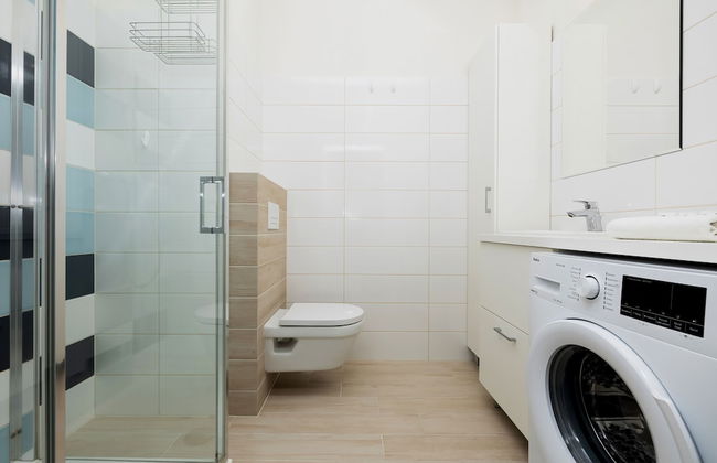 Aquamarina Onyx Apartments by Renters - Photo 32