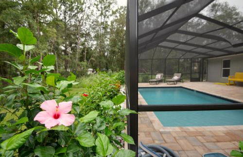 Pet-friendly, Heated Pool, Close to Everything 3 Bedroom Home - Foto 1